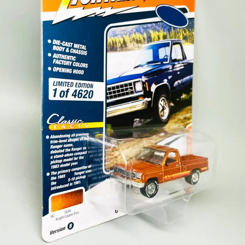 Diecast 1:64 Scale Alloy Vintage Pickup Car Model  Finished Product Simulation Toy Collection Static Model Ornament