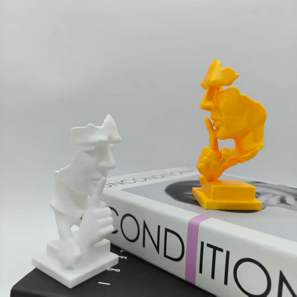 Thinker Statue, Silence Is Golden Abstract Art Statue, 3D Printed Durable Plastic, Modern Plastic Home Sculpture, Minimalist Design High-Quality Ornament, Home Office Desktop Decoration, Christmas Easter Halloween Creative Gi