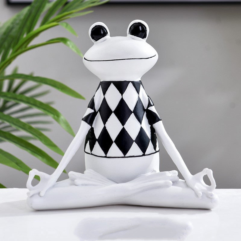 Yoga Frog Meditation Resin Figurine detail